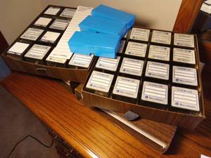 lot 77 image: Bell & Howell Vintage Slide Frame Photograph Displayers