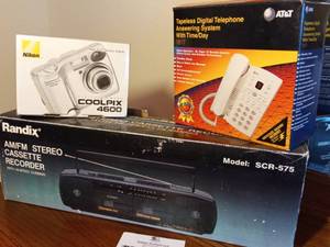 lot 113 image: Home Electronics Set