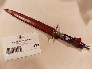 lot 139 image: Vintage Knives