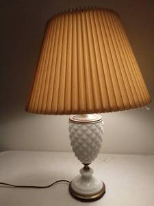 lot 166 image: Milk Glass Lamp