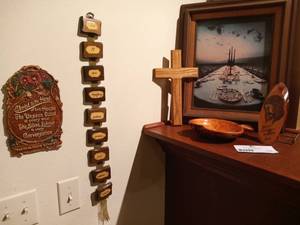 lot 170 image: Wood Decor Collection