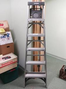 lot 179 image: Husky 6ft Ladder