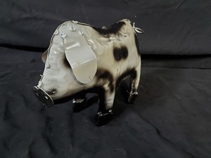 lot 52 image: New Recycled Metal Garden Art Pig