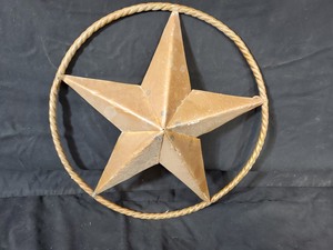 lot 66 image: New Recycled Metal Garden Art Star