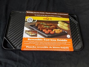 lot 81 image: New Cast Iron Reversible Griddle