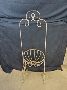 lot 33A image: New Metal Planter Basket  Garden Decor