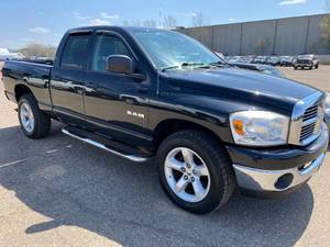 lot 4 image: 2008 Dodge Ram 1500 SLT 4x4...LOW MILES