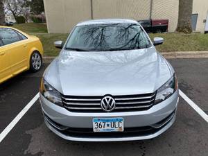 lot 16 image: 2015 Volkswagen Passat GTi