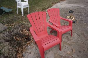 lot 14 image: Set of 2  - Adirondack Plastic LawnBeach Chairs