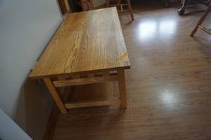 lot 12 image: Solid wood Coffee Table