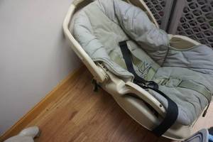 lot 38 image: Graco Childrens Car Seat