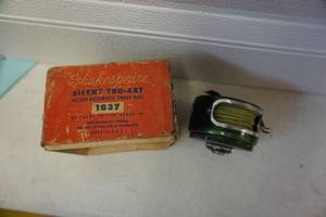 lot 55 image: Vintage Shakespeare 1837 Silent True Art Deluxe Authentic Trout Fishing Reel