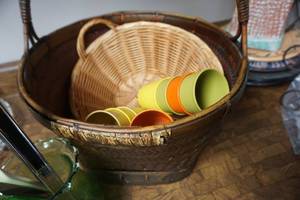 lot 118 image: 2 - Wicker Baskets With Tupperware Glassware