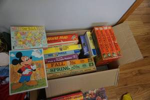lot 134 image: Large Lot of Assorted Puzzles