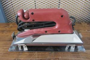 lot 53 image: Deluxe Heat Bond Carpet Iron with Non-Stick, Grooved Base