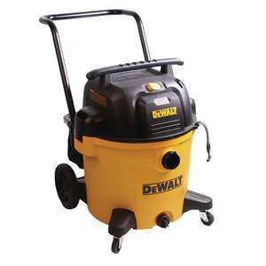 lot 114 image: DEWALT 14 Gal. Poly WetDry Vac