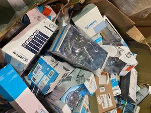 lot 6 image: Huge lot of assorted bathroom plumbing and accessories Various Conditions Customer Returns See Pictures