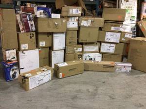 lot 20 image: Lot of assorted ceiling and lighting Customer Returns See Pictures
