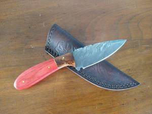 lot 1 image: Damascus Steel Fixed Blade Knife - Drop Point