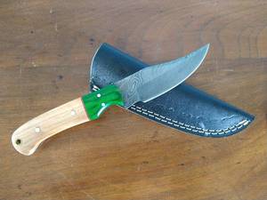 lot 3 image: Damascus Steel Fixed Blade Knife - Clip Point