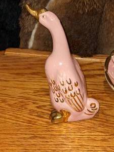 lot 141 image: Pink & Gold Ceramic Geese & Matching Plate
