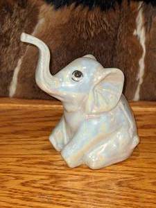 lot 145 image: Vintage White Porcelain Elephants
