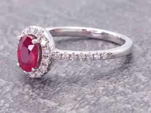 Very Fine, High Grade Natural Ruby and Diamond Estate Ring in 14k White Gold $4,400 Retail
