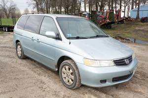 lot 4 image: 2002 Honda Odyssey EX Minivan