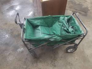lot 24 image: Whitsunday 150 Lb Capacity Folding Wagon