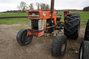 lot 9 image: Massey Ferguson 165 Diesel Tractor