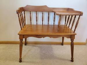 lot 24 image: Mid Century Conversation Bench