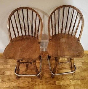 lot 37 image: Pair Of BarstoolChairs