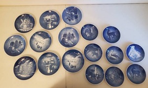 lot 79 image: Collection Of 17 Bing And Grondahl Plates
