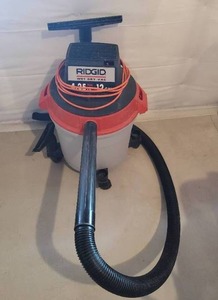 lot 48 image: Ridgid Wet Dry Vac.