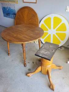 lot 95 image: Three Round Tables