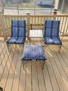 lot 96 image: Outdoor Iron rod Style Patio Set