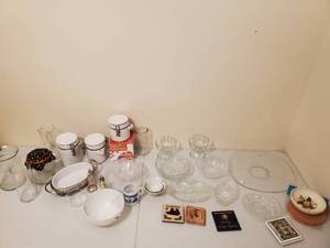 lot 109 image: Collection Of Crystal, Glassware And Vintage Kitchen Items