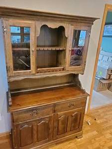 lot 111 image: Vintage Heywood Wakefield China Hutch
