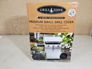 lot 69 image: New Premium Small Grill Cover