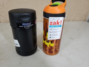 lot 98 image: Thermos Funtainer with Metal Spoon and Minecraft Zak Water Bottle