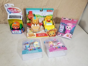 lot 106 image: New Kids Toys