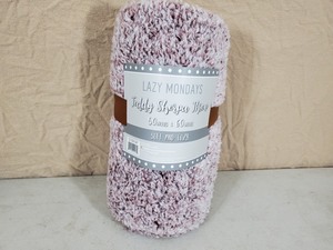 lot 124 image: New Maroon Teddy Sherpa Throw