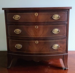 Vintage Mahogany Dresser and Nightstand