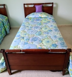 Adorable Pair of Vintage Twin Beds