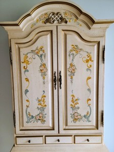 Lovely Vintage Painted Cabinet