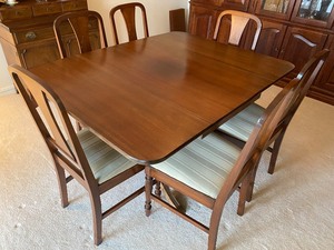 Antique and Beautiful Dining Room Table and Chairs