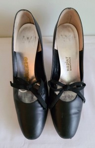Palizzio Black Leather Pumps