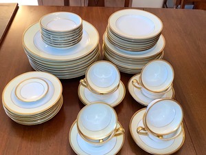 Bavaria Tirschenreuth China Set- Service for Eight