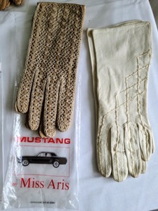 Vintage Cream and Tan Leather Gloves