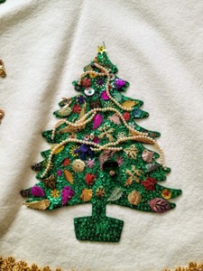 Adorable Vintage Christmas Tree Skirt